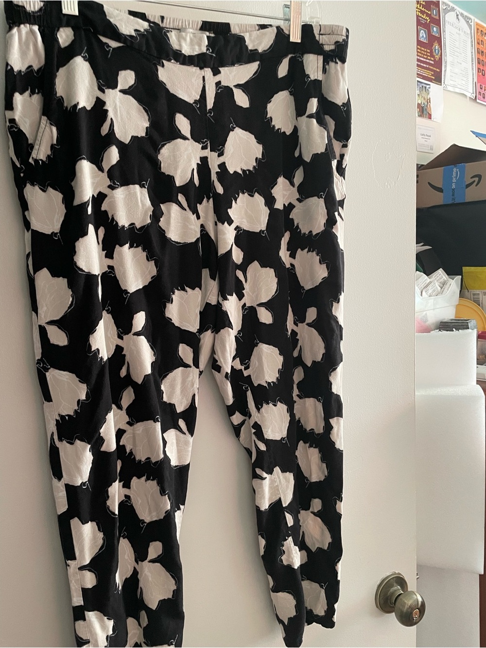 GAP Pants Crop Flat Front Pockets Comfy Abstract Floral